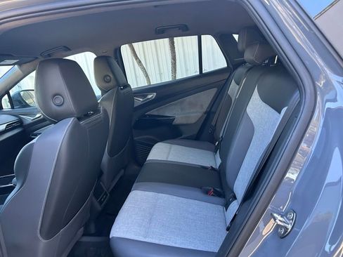 Used 2023 Volkswagen ID.4 Pro image 44