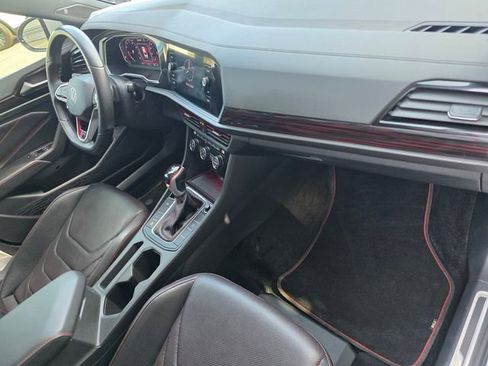 Used 2024 Volkswagen Jetta GLI Autobahn FWD image 21