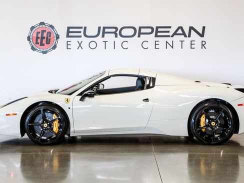 Used 2013 Ferrari 458 Spider RWD image 7