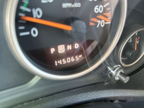 Used 2016 Jeep Wrangler Unlimited Sahara AWD/4WD image 23