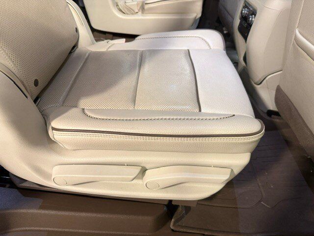 Used 2021 GMC Yukon XL Denali AWD/4WD image 19
