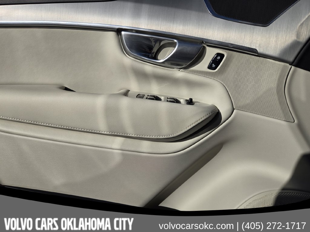 Certified 2024 Volvo XC90 B5 Core w/ Protection Package Premier AWD/4WD image 19