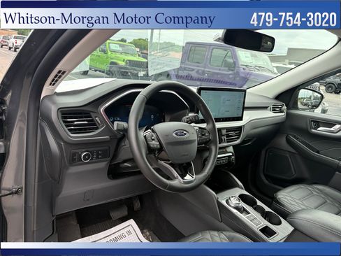 Used 2024 Ford Escape Platinum w/ Premium Technology Package AWD/4WD image 10
