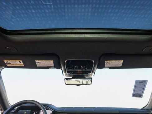 New 2025 Land Rover Range Rover Sport SE image 17