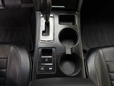 Used 2018 Subaru Outback 2.5i Premium image 40