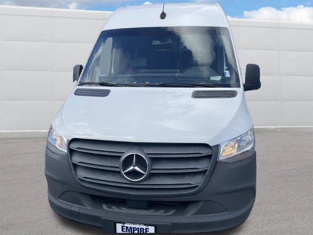 Used 2023 Mercedes-Benz Sprinter 1500 image 13