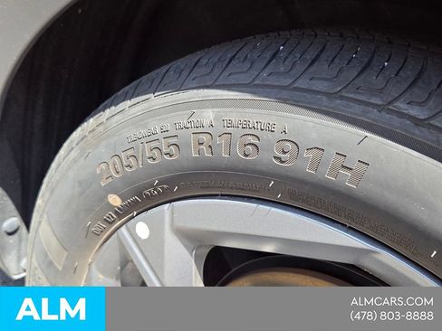 Used 2025 Kia K4 FWD image 9