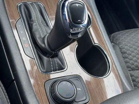 Used 2018 GMC Acadia SLE w/ Driver Alert Package I image 15