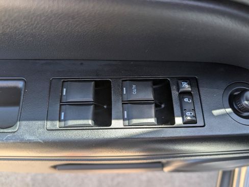 Used 2012 Jeep Compass Latitude AWD/4WD image 17