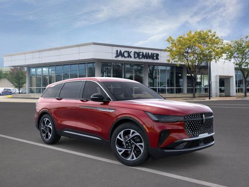 New 2026 Lincoln Nautilus Premier image 7