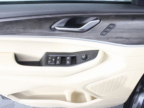 New 2025 Jeep Grand Cherokee L Limited image 14