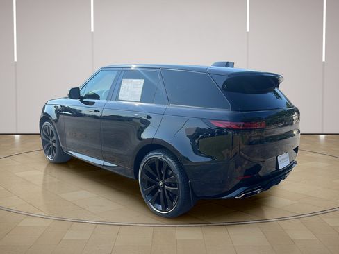 Used 2024 Land Rover Range Rover Sport Dynamic SE AWD/4WD image 3