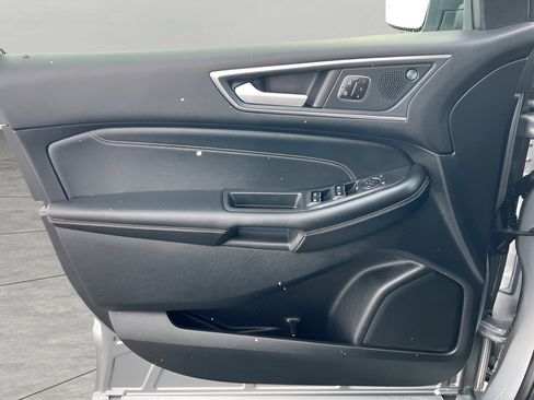 Used 2024 Ford Edge Titanium image 51