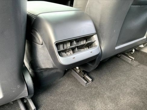 Used 2023 Tesla Model 3 Standard Range RWD image 12