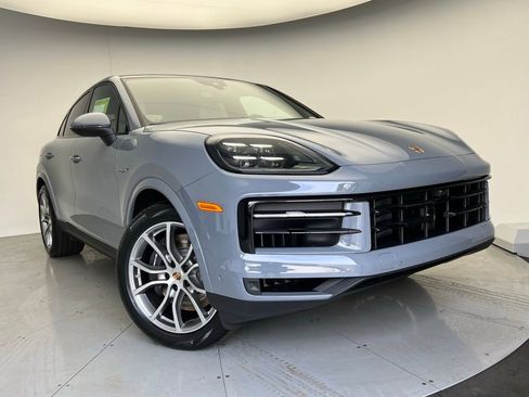 Used 2026 Porsche Cayenne E-Hybrid Coupe image 24