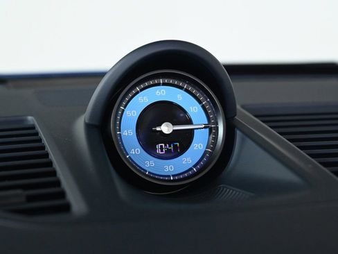 Certified 2025 Porsche 911 Carrera GTS image 21