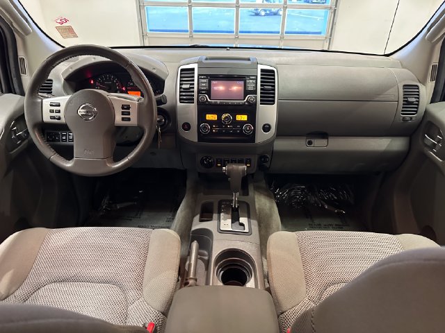 Used 2017 Nissan Frontier SV w/ SV Value Truck Package AWD/4WD image 8