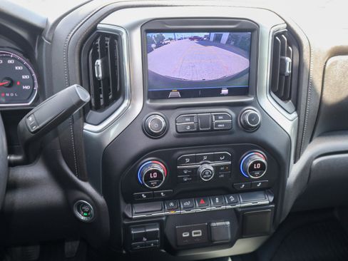 Used 2020 Chevrolet Silverado 1500 RST image 19