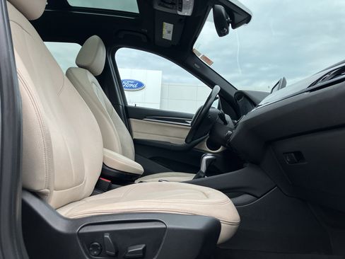 Used 2017 BMW X1 xDrive28i AWD/4WD image 36