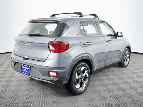 Certified 2025 Hyundai Venue SEL image 5