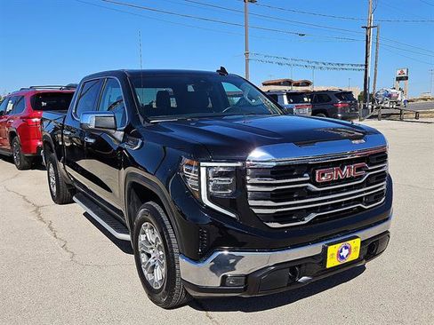 Used 2025 GMC Sierra 1500 SLT image 7