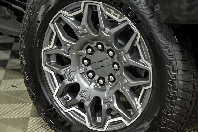 New 2025 GMC Hummer EV 3X AWD/4WD image 3