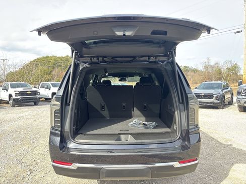 New 2026 Chevrolet Suburban LT w/ Comfort Package image 26