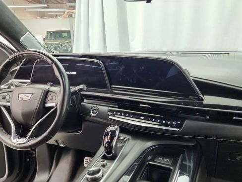 Used 2023 Cadillac Escalade ESV V w/ Heavy-Duty Trailer Package image 31