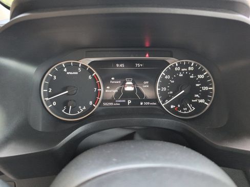Used 2024 Nissan Rogue S FWD image 13