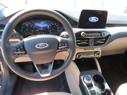 Used 2022 Ford Escape SE AWD/4WD image 15
