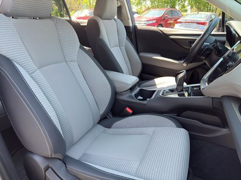Used 2020 Subaru Outback Premium image 29