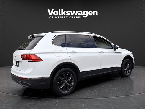 Certified 2023 Volkswagen Tiguan SE w/ Panoramic Sunroof Package FWD image 8