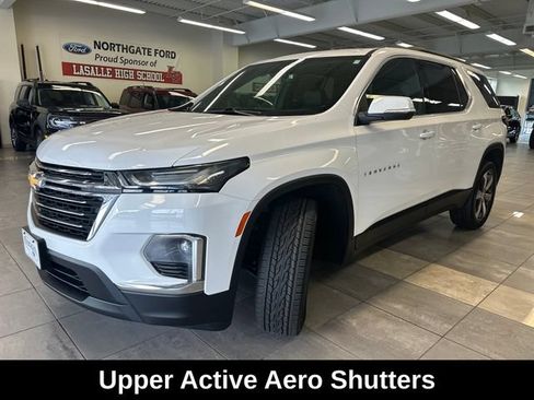 Used 2023 Chevrolet Traverse LT w/ LT Premium Package AWD/4WD image 17