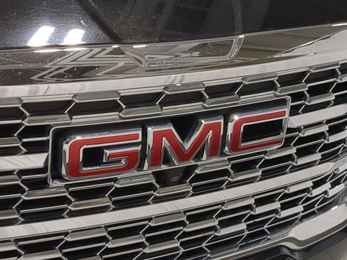 Used 2024 GMC Terrain Denali w/ Denali Premium Package AWD/4WD image 12