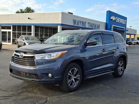 Used 2016 Toyota Highlander XLE image 3