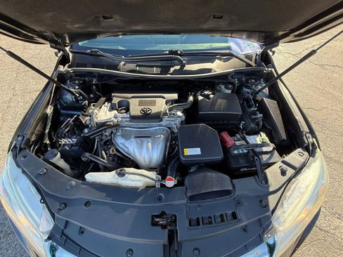 Used 2016 Toyota Camry LE image 20