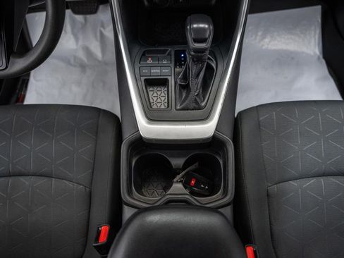 Used 2020 Toyota RAV4 XLE image 25
