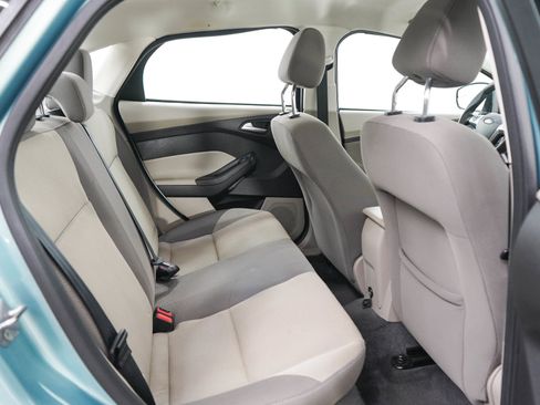 Used 2012 Ford Focus SE FWD image 12