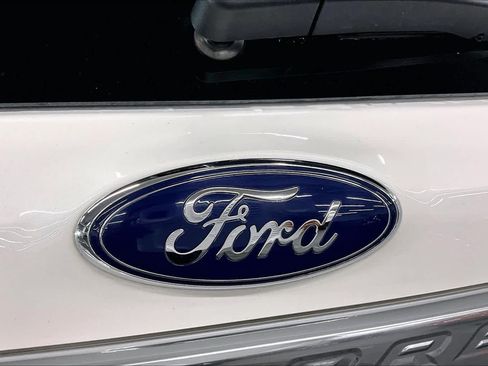 Used 2018 Ford Explorer Platinum AWD/4WD image 30