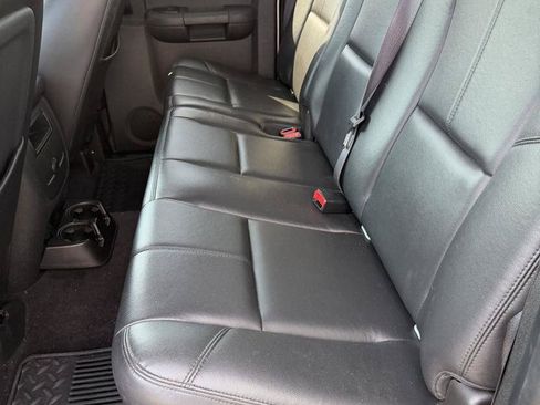 Used 2010 GMC Sierra 1500 SLT w/ SLT Convenience Package AWD/4WD image 7