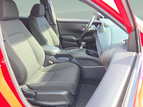 Certified 2025 Honda HR-V Sport image 15