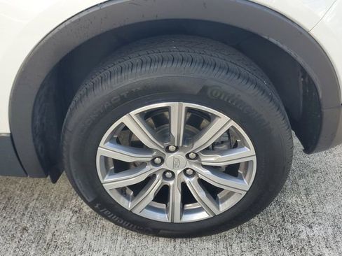 Certified 2023 Cadillac XT4 Sport FWD image 7