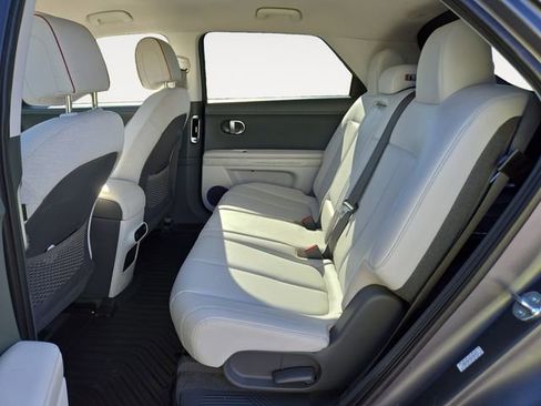 Used 2023 Hyundai Ioniq 5 SEL image 12