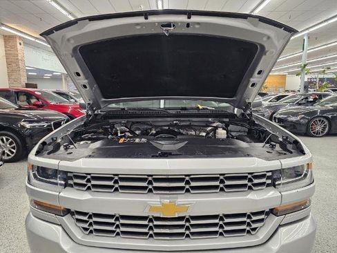 Used 2018 Chevrolet Silverado 1500 Custom w/ Custom Value Package image 36