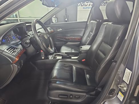 Used 2010 Honda Crosstour EX-L image 18