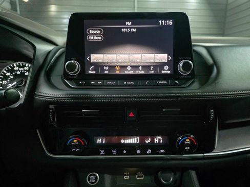 Used 2022 Nissan Rogue SV image 24