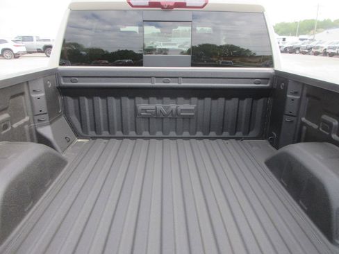 New 2026 GMC Sierra 1500 AT4 w/ AT4 Premium Package AWD/4WD image 7