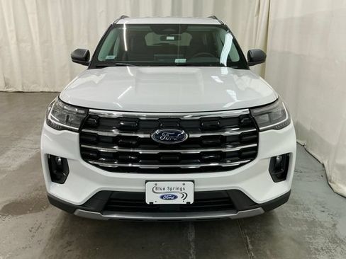 New 2026 Ford Explorer Active w/ Active Comfort Package AWD/4WD image 12