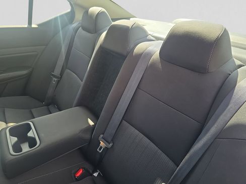 Used 2024 Nissan Altima 2.5 SV image 16