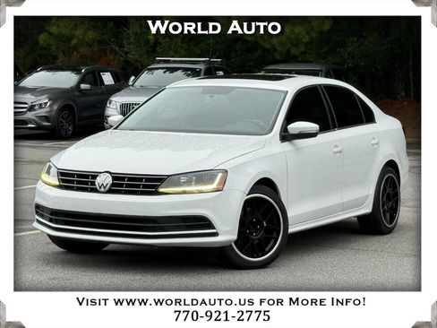 Used 2018 Volkswagen Jetta SE FWD image 1